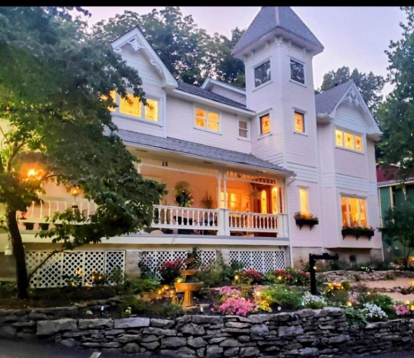 Inn At Rose Hall Eureka Springs Exterior foto